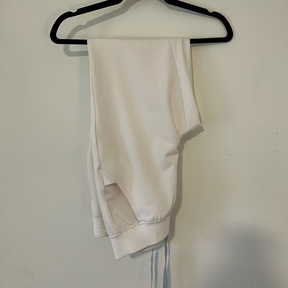 Figs White Women’s Scrub Pants